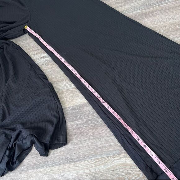 LuLus black ribbed wide leg‎ pants - Picture 4 of 7